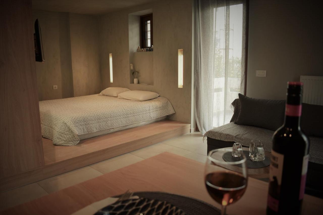 Saxon'S Apartment Ханья Экстерьер фото
